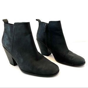 Cole Haan Black Leather Zipper Bootie B21/11